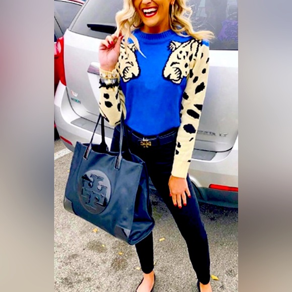 Angashion Blue Size Medium Casual Floral Printed Patchwork Knitted Sweater - Picture 1 of 4